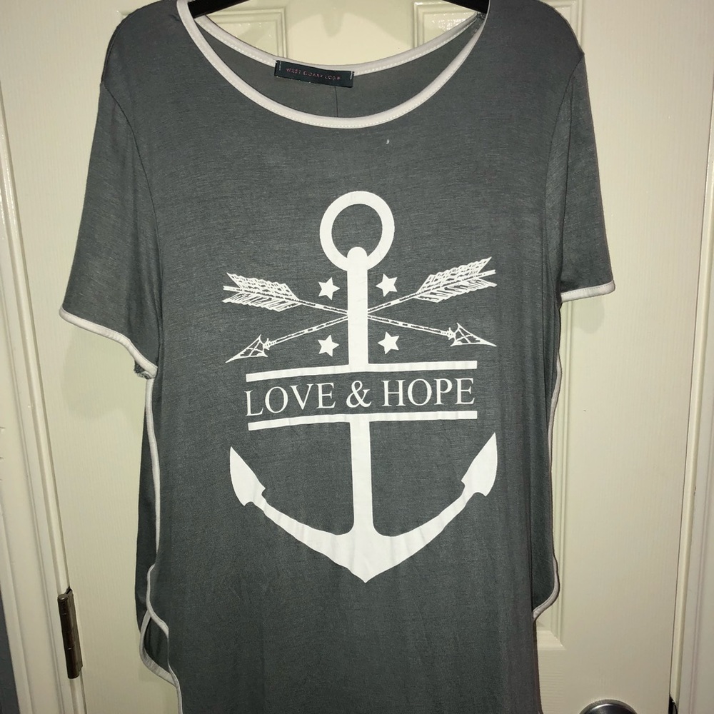 Gray and white blouse ⚓️